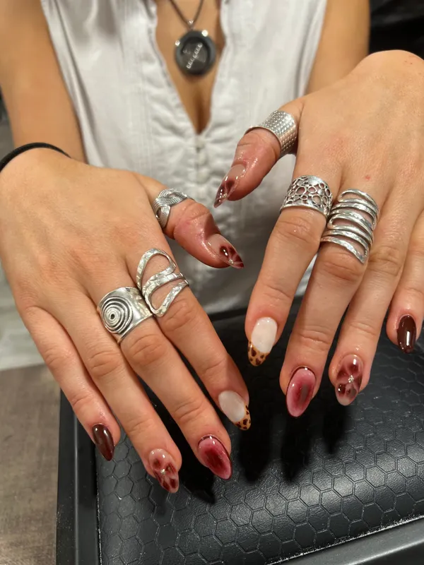 Nail art — gallery maroon leopard