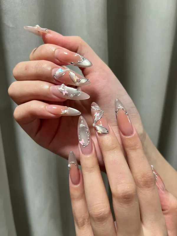 Nail art — gallery pink butterfly