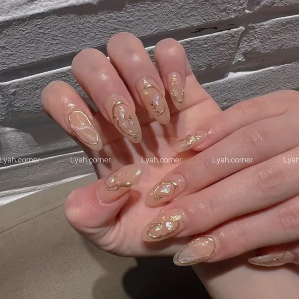 Nail art — nail nude marble